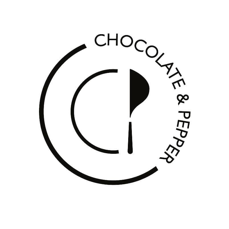 Cūkgaļas karbonāde ar sieru un tomātiem at Chocolate & Pepper